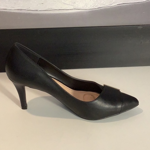 Jones New York Signature Black Faux Leather Pointed Toe Slip On Pump Heel Sz 7 - Picture 6 of 12